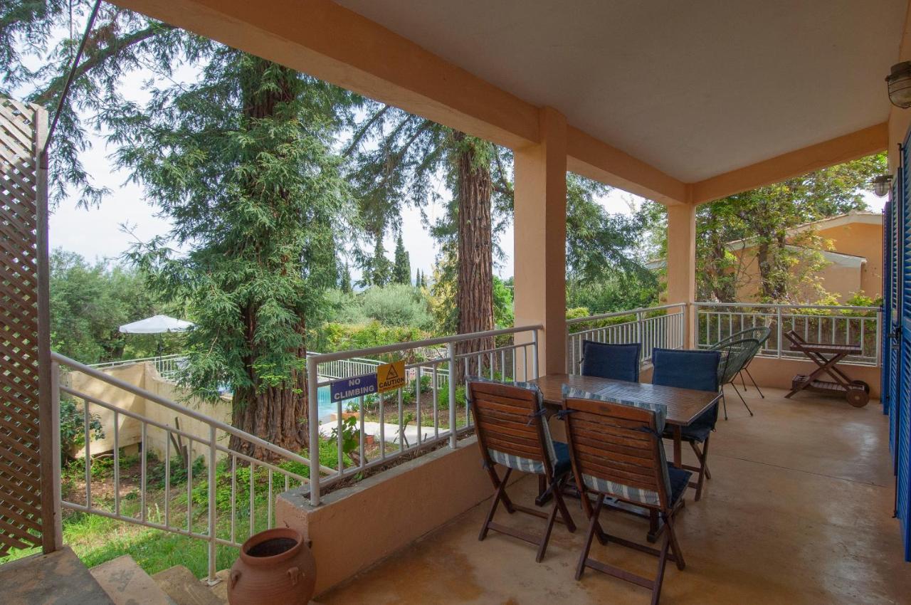 Villa Serena Nisaki  Екстер'єр фото